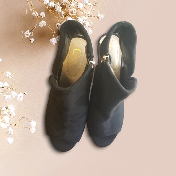 BLACK Open Toe Heels - Picture 8 of 10